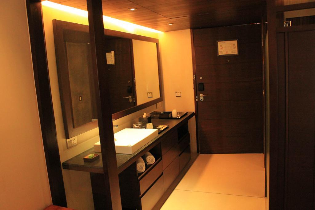 Holiday Inn & Suites Bengaluru Whitefield Екстер'єр фото