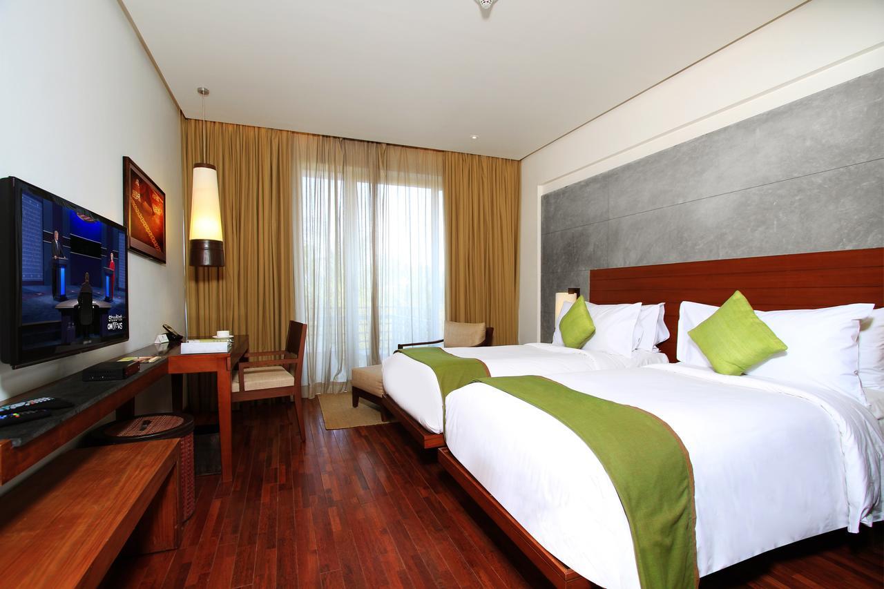 Holiday Inn & Suites Bengaluru Whitefield Екстер'єр фото